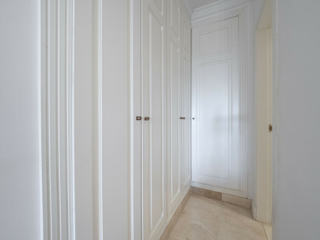 Middle Floor Apartment Puerto Banús Málaga - image 14
