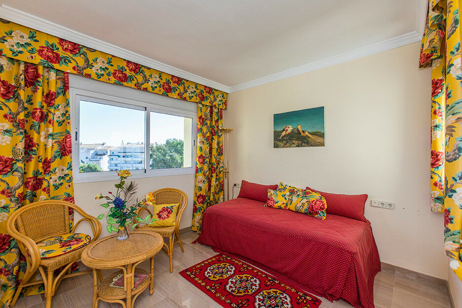 Penthouse Elviria Málaga - image 17