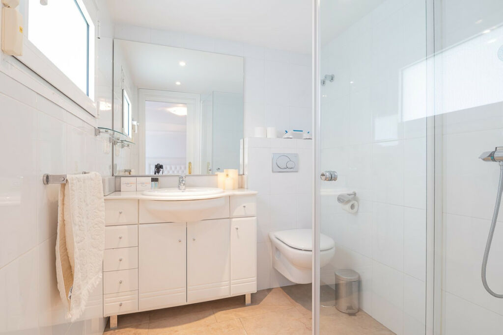 Detached Villa Torrenueva Málaga - image 15