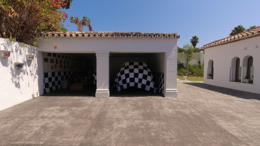 Detached Villa El Paraiso Málaga - image 16