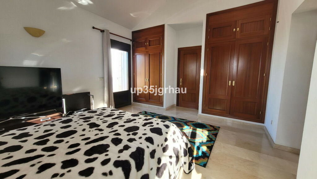 Detached Villa Bel Air Málaga - image 15