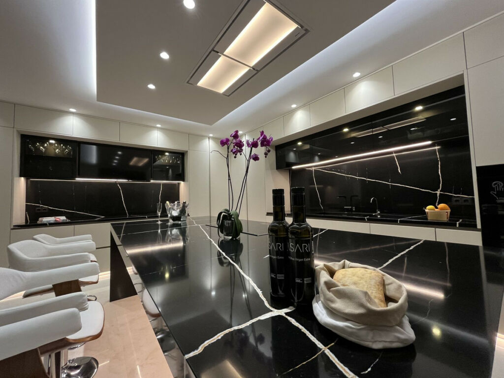 Detached Villa Marbella Málaga - image 15