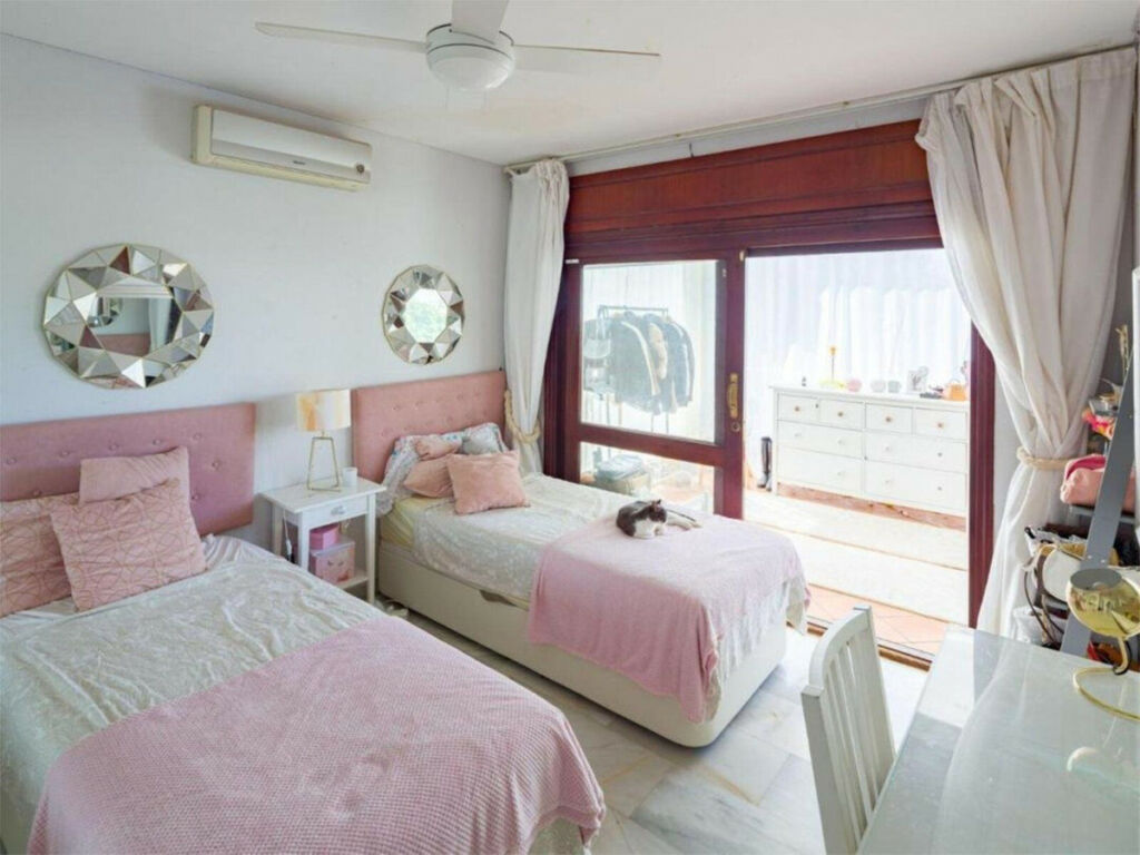 Detached Villa El Rosario Málaga - image 15