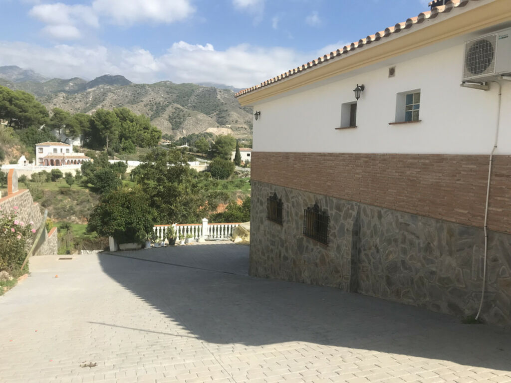 Detached Villa Nerja Málaga - image 15