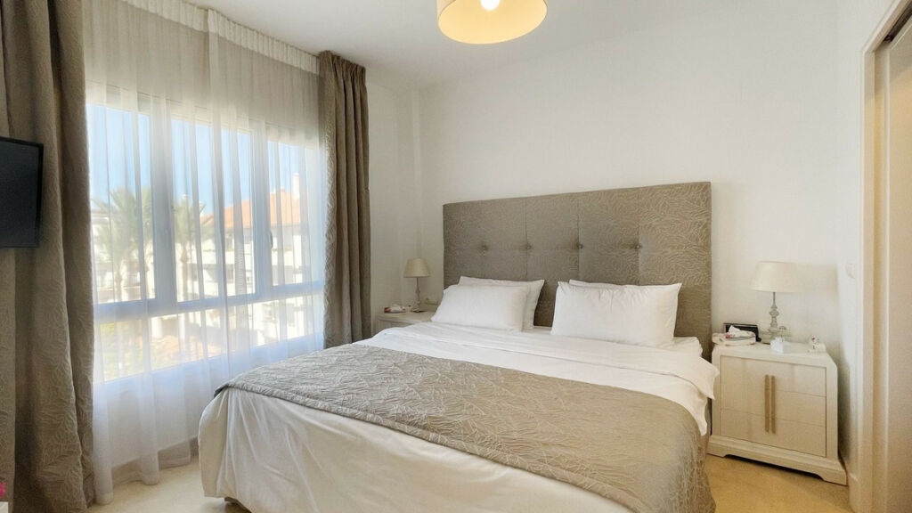 Penthouse Duplex Nueva Andalucía Málaga - image 15