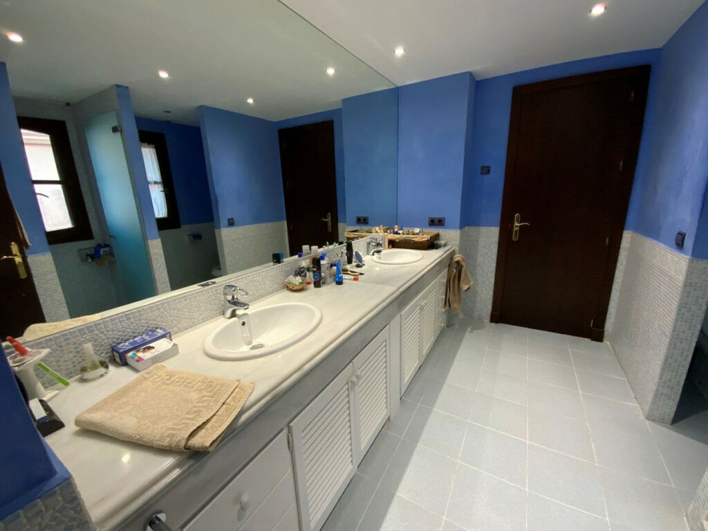 Detached Villa Marbella Málaga - image 15