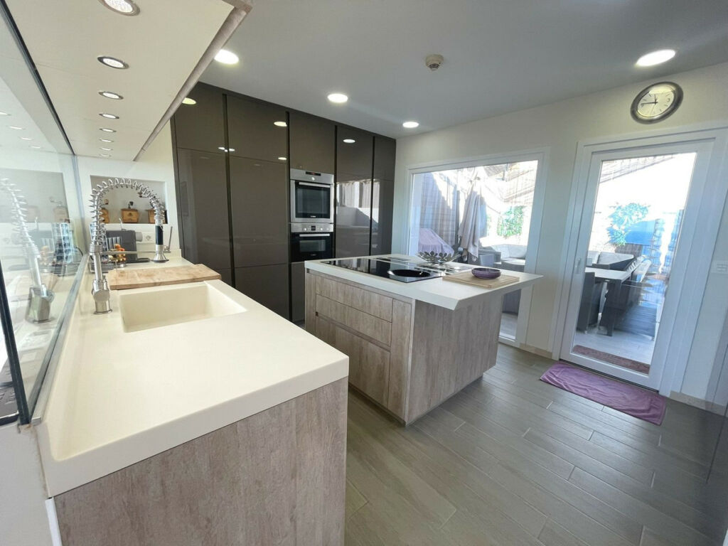 Townhouse La Mairena Málaga - image 18