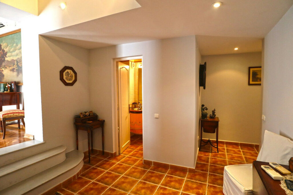 Middle Floor Apartment Marbella Málaga - image 16
