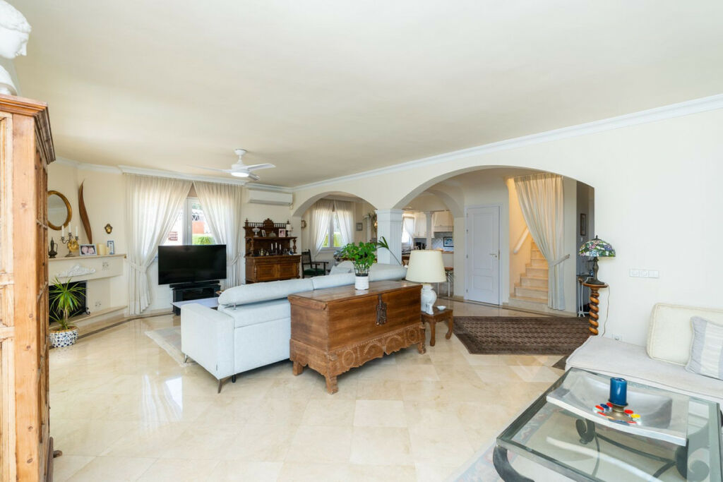 Detached Villa Torrenueva Málaga - image 17