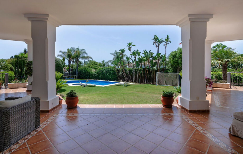 Detached Villa Benahavís Málaga - image 16