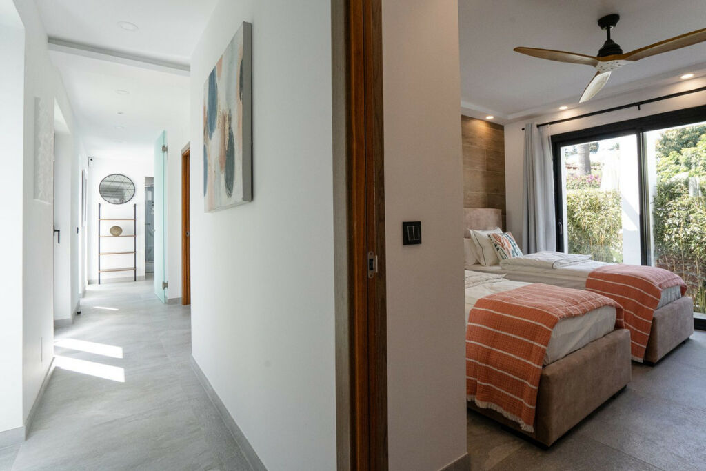 Detached Villa Puerto Banús Málaga - image 16