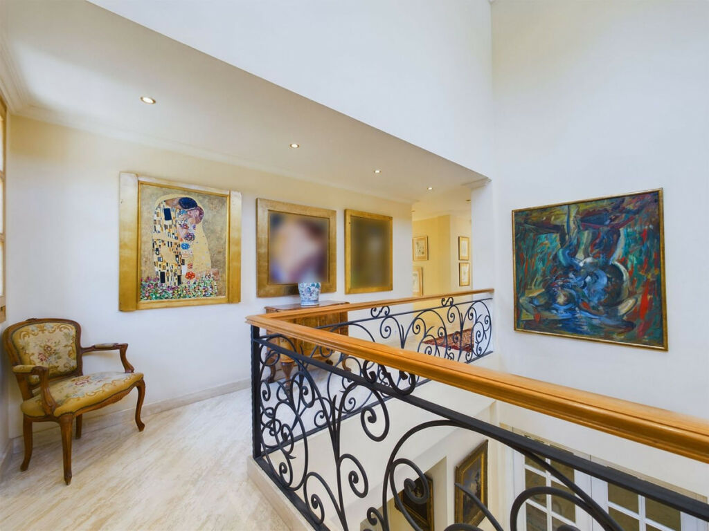 Detached Villa Nueva Andalucía Málaga - image 16