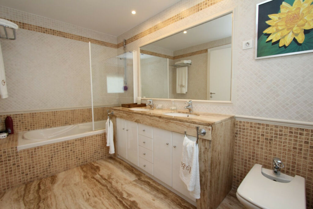 Detached Villa San Pedro de Alcántara Málaga - image 16