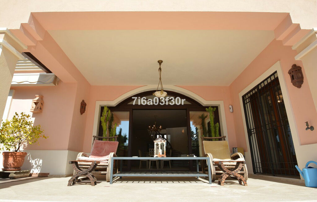 Detached Villa Nueva Andalucía Málaga - image 16