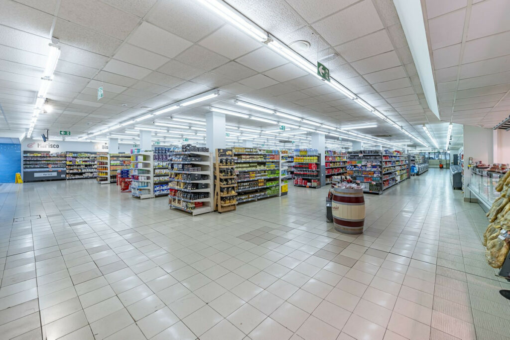 Shop Fuengirola Málaga - image 16