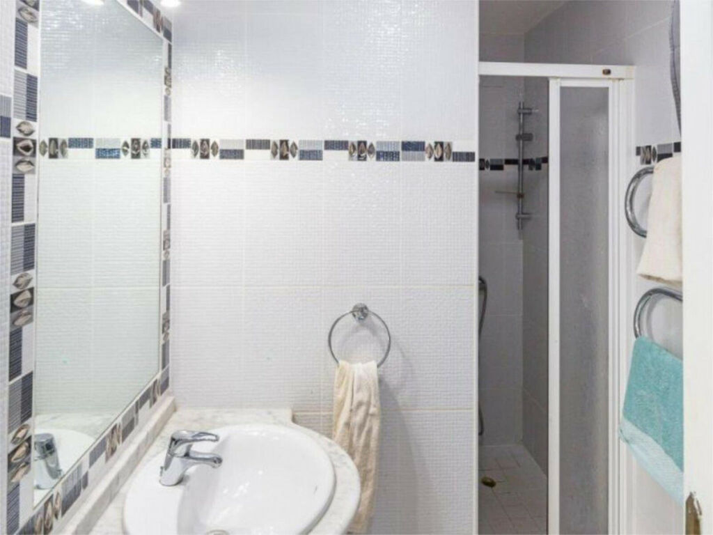 Detached Villa El Rosario Málaga - image 16