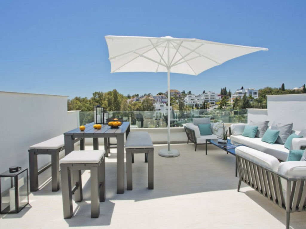 Townhouse The Golden Mile Málaga - image 17