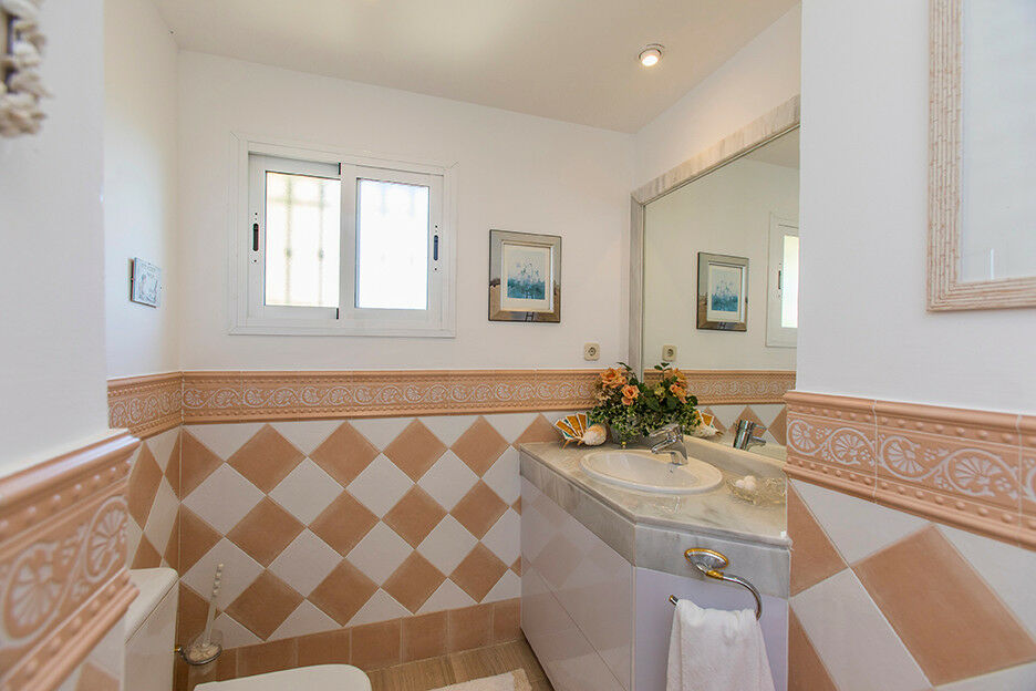Penthouse Elviria Málaga - image 19