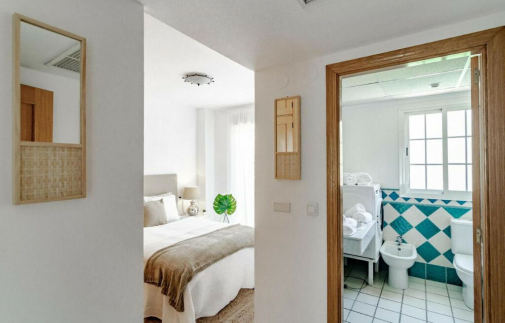 Townhouse El Rosario Málaga - image 17