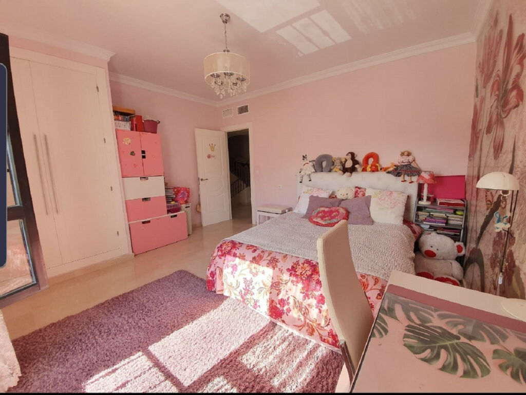 Townhouse San Pedro de Alcántara Málaga - image 17
