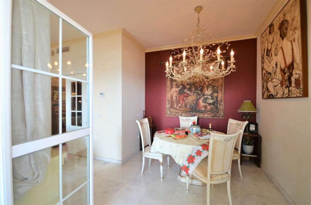 Middle Floor Apartment La Duquesa Málaga - image 17