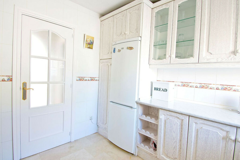 Middle Floor Apartment Torrenueva Málaga - image 15