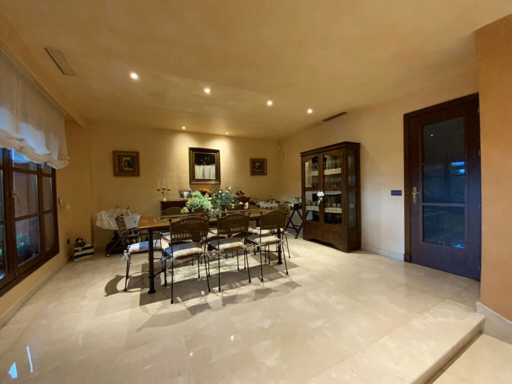 Detached Villa Marbella Málaga - image 17