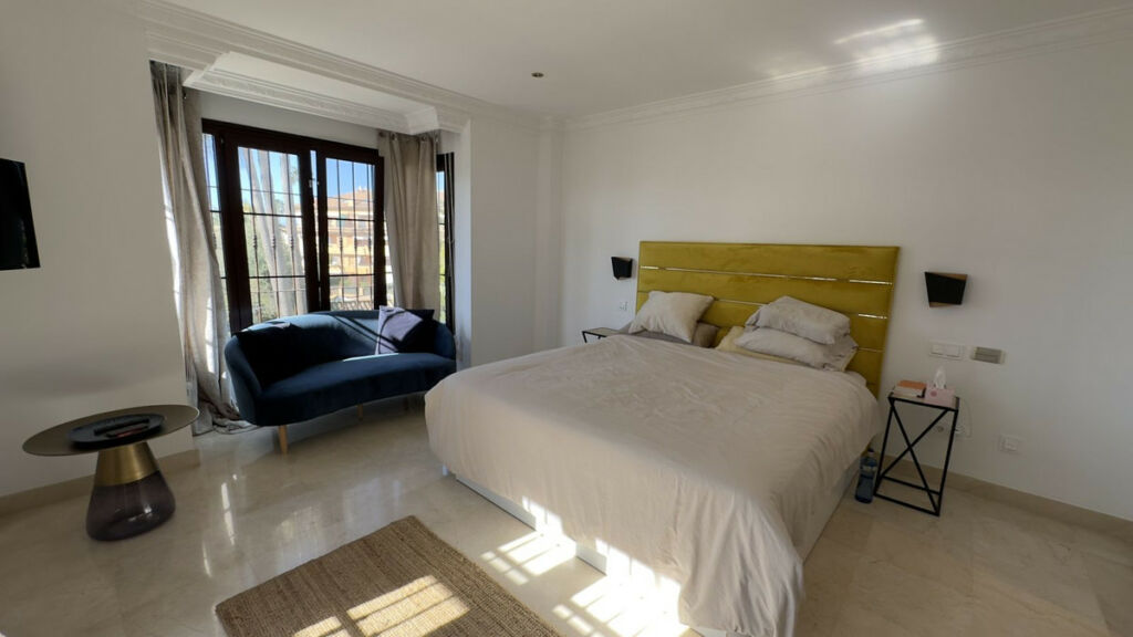 Detached Villa Las Chapas Málaga - image 17