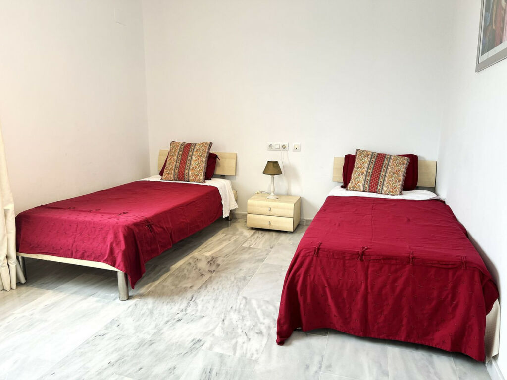 Top Floor Apartment Nueva Andalucía Málaga - image 17