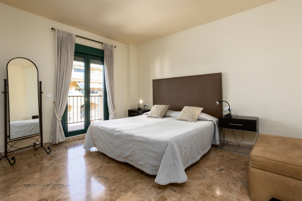 Top Floor Apartment San Pedro de Alcántara Málaga - image 17