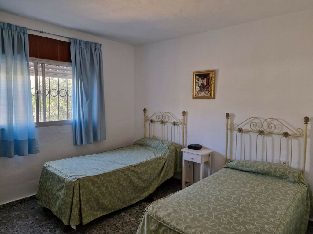 Detached Villa Tolox Málaga - image 18