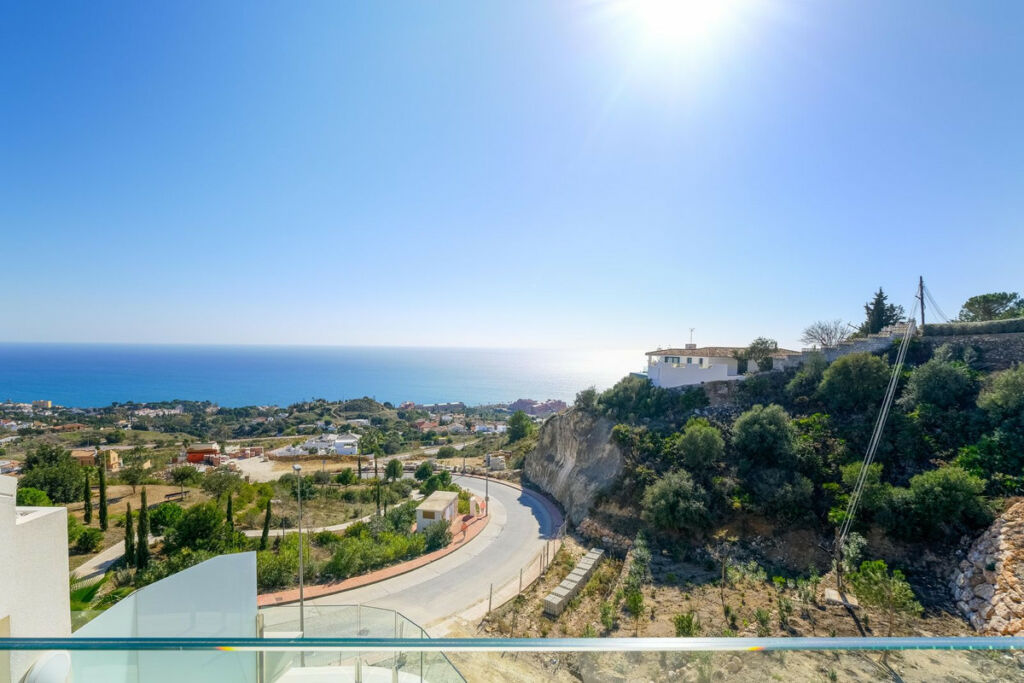 Penthouse Duplex Benalmadena Pueblo Málaga - image 18