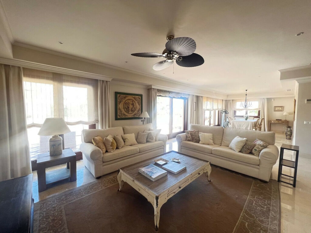 Penthouse Duplex The Golden Mile Málaga - image 18