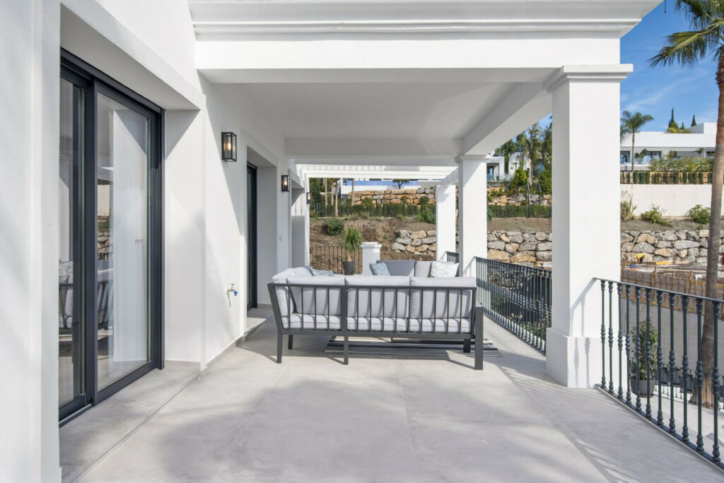 Detached Villa Los Flamingos Málaga - image 18