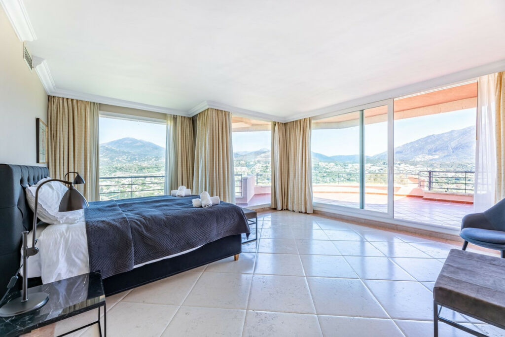 Penthouse Nueva Andalucía Málaga - image 19