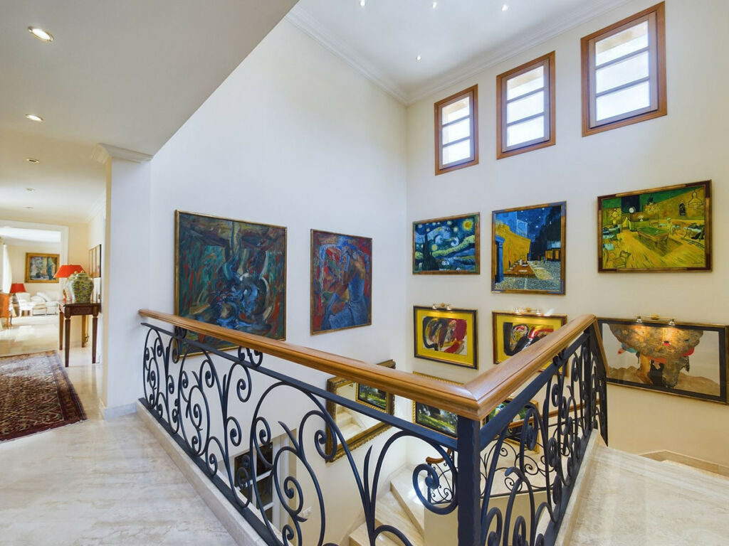 Detached Villa Nueva Andalucía Málaga - image 18