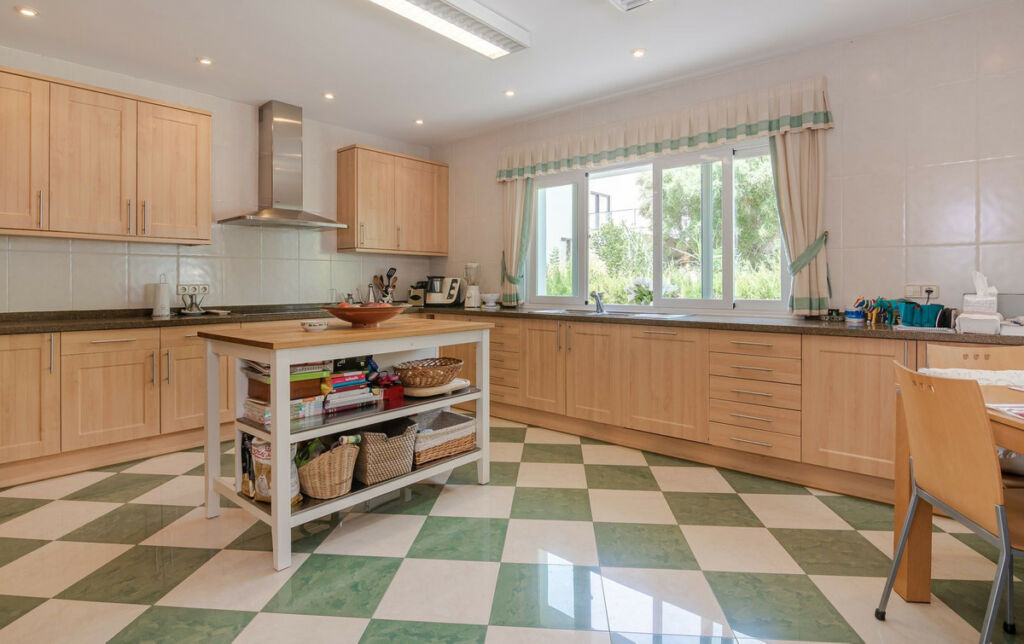 Detached Villa Benahavís Málaga - image 18