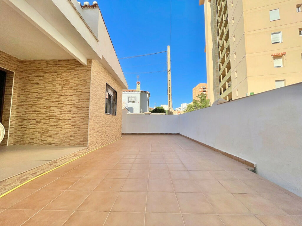 Detached Villa Fuengirola Málaga - image 18