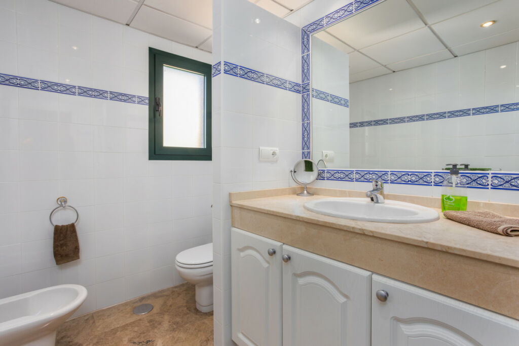 Top Floor Apartment San Pedro de Alcántara Málaga - image 18