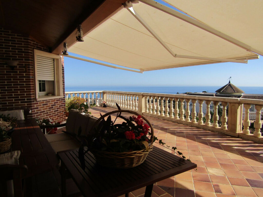 Detached Villa Málaga Este Málaga - image 19