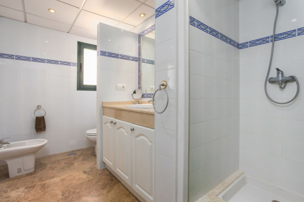 Top Floor Apartment San Pedro de Alcántara Málaga - image 19