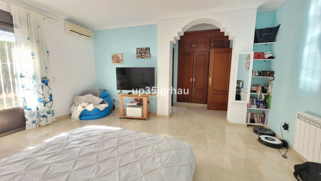 Detached Villa Bel Air Málaga - image 19