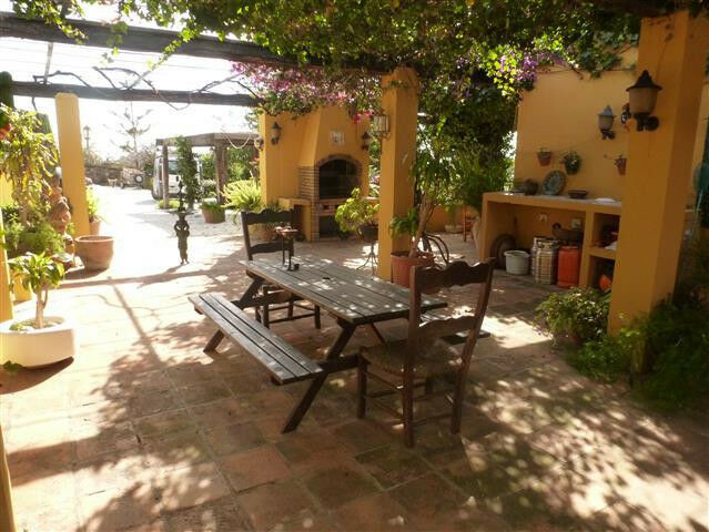 Detached Villa Estepona Málaga - image 18