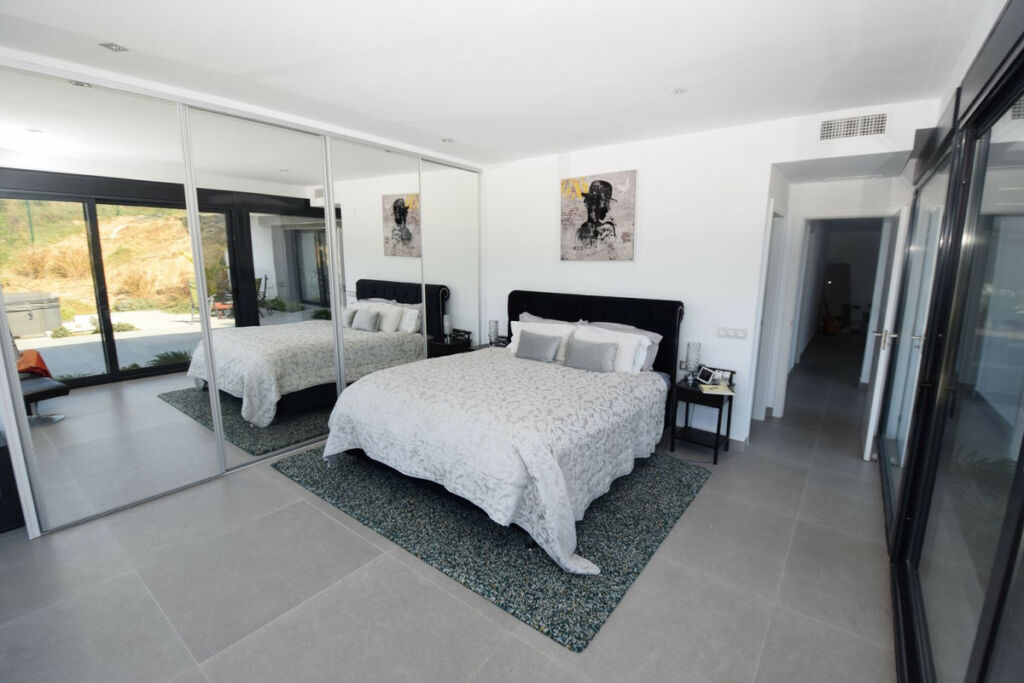 Detached Villa La Cala Golf Málaga - image 19