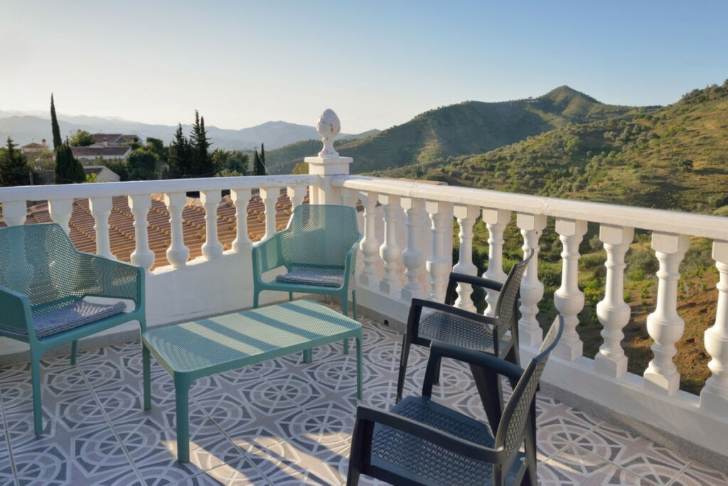 Detached Villa La Viñuela Málaga - image 19