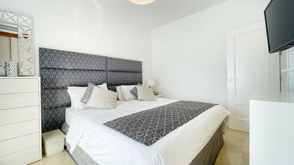 Penthouse Duplex Nueva Andalucía Málaga - image 19