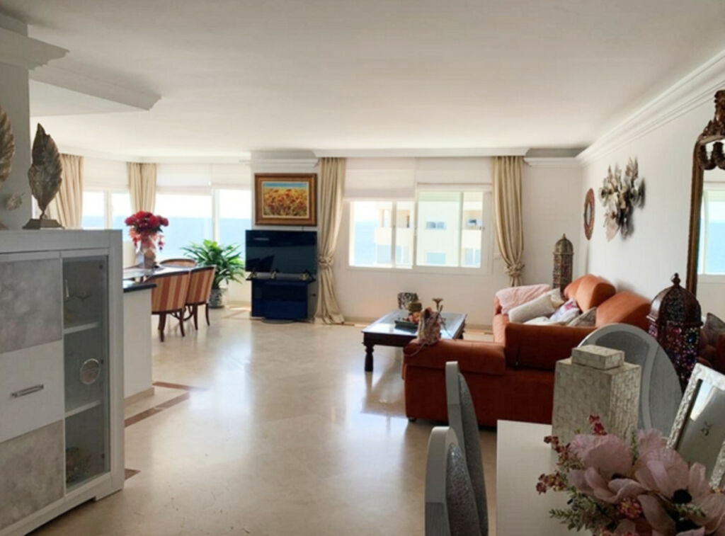 Penthouse Estepona Málaga - image 10