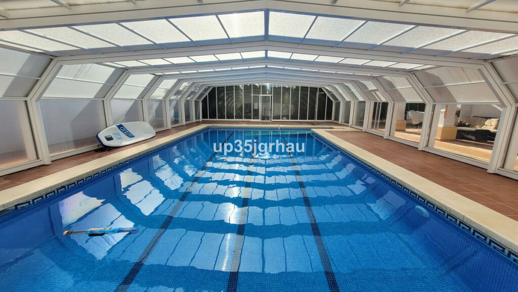 Detached Villa Bel Air Málaga - image 2