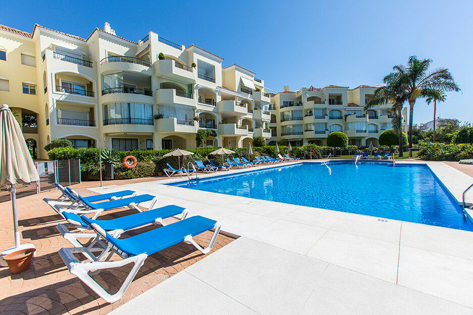 Penthouse Elviria Málaga - image 25