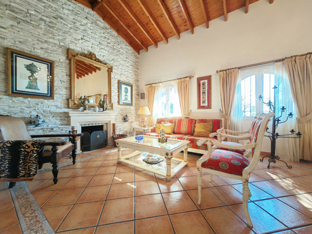 Detached Villa Marbesa Málaga - image 2